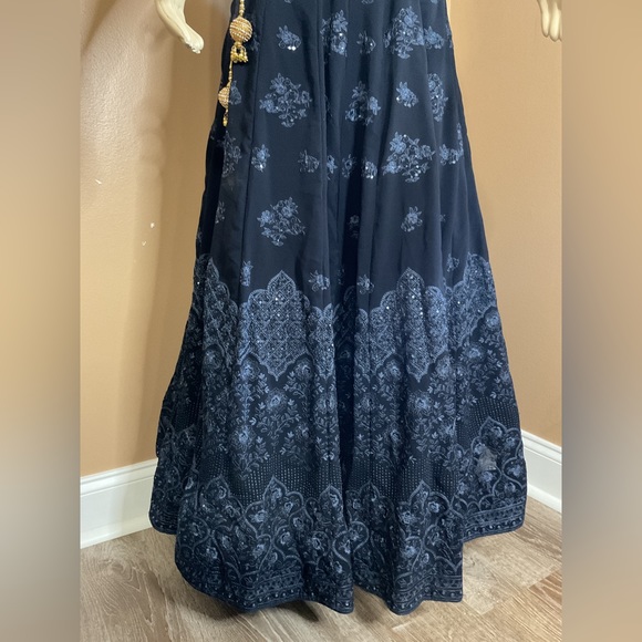 🐘 Embroidered Georgette Lehenga in Navy Blue - Picture 6 of 16